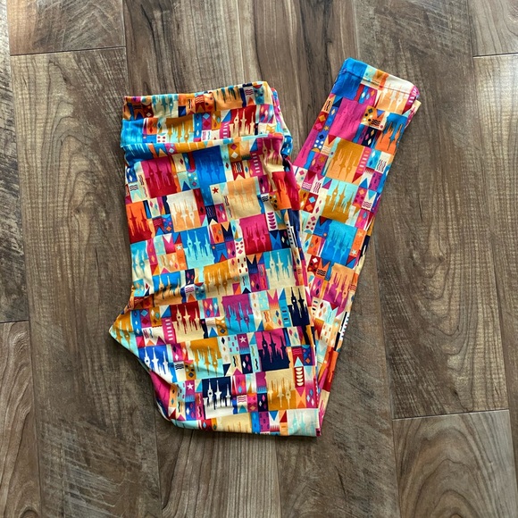 LuLaRoe Pants - Disney Castle LulaRoe TC legging NWOT